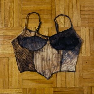 SHEIN Cropped Top - Size S
Cotten - 96%
Spandex - 4%
Adjustable Straps